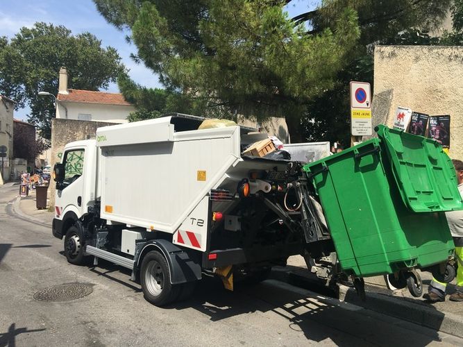 Camion benne à ordures ménagères : Devis sur Techni-Contact - Camion benne  à ordures